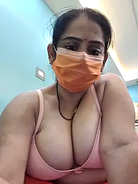 diyam4002 online show from 02-02-26, 07:34