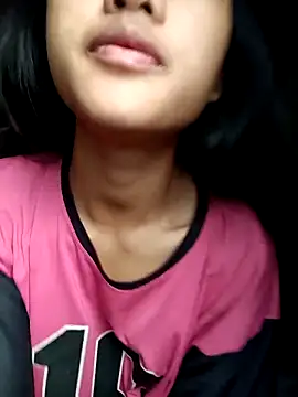 Snapshot of Hoa-tuylip chatting on 02-27-26, 01:27 Hoa-tuylip online show from 02-27-26, 01:27