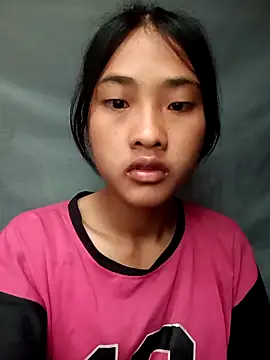 Snapshot of Hoa-tuylip chatting on 04-19-26, 01:05 Hoa-tuylip online show from 04-19-26, 01:05