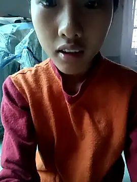 Snapshot of Hoa-tuylip chatting on 04-25-26, 12:02 Hoa-tuylip online show from 04-25-26, 12:02