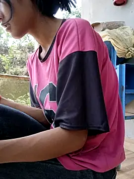 Snapshot of Hoa-tuylip chatting on 05-16-26, 12:29 Hoa-tuylip online show from 05-16-26, 12:29