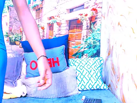 Snapshot of spicybarbie chatting on 02-17-26, 06:03 spicybarbie online show from 02-17-26, 06:03