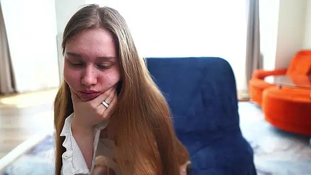 SharaNewbern online show from 04-16-26, 10:38