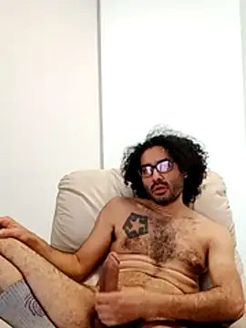 Snapshot of Batou1683 chatting on 02-28-26, 03:35 Batou1683 online show from 02-28-26, 03:35