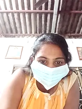 Snapshot of Priyanka__18 chatting on 02-02-26, 05:55 Priyanka 18 online show from 02-02-26, 05:55