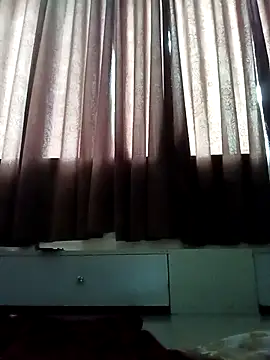 Snapshot of Priyanka__18 chatting on 02-13-26, 10:44 Priyanka 18 online show from 02-13-26, 10:44