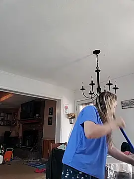 Sunflower0025 online show from 03-06-26, 07:21