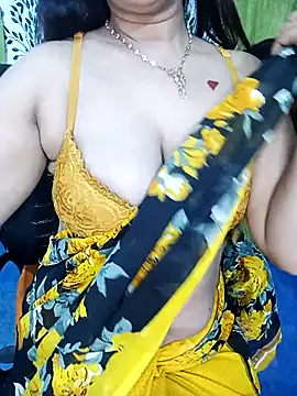 Snapshot of alinaarora chatting on 02-12-26, 04:46 alinaarora online show from 02-12-26, 04:46