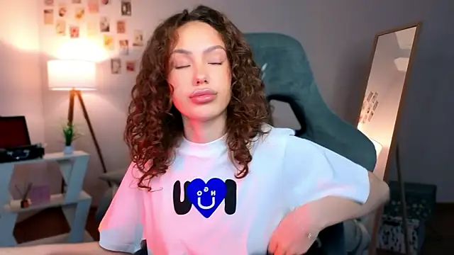 Snapshot of nexorine chatting on 02-20-26, 11:54 nexorine online show from 02-20-26, 11:54