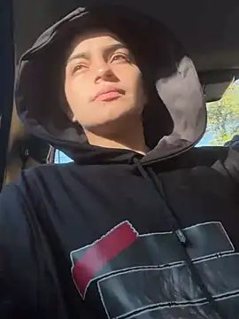 Snapshot of bliinkii_and_luka_ chatting on 02-27-26, 12:49 bliinkii and luka online show from 02-27-26, 12:49