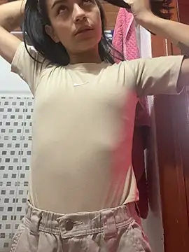 Snapshot of bliinkii_and_luka_ chatting on 03-02-26, 01:07 bliinkii and luka online show from 03-02-26, 01:07