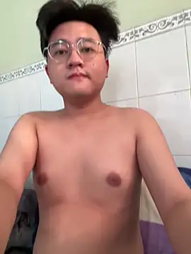 Snapshot of Kami_Kazo chatting on 06-18-26, 12:11 Kami Kazo online show from 06-18-26, 12:11
