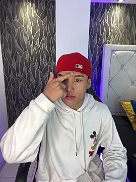 Snapshot of Dominik_Souza chatting on 02-17-26, 12:23 Dominik Souza online show from 02-17-26, 12:23