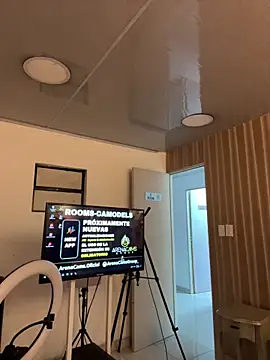 Snapshot of Dominik_Souza chatting on 02-19-26, 12:34 Dominik Souza online show from 02-19-26, 12:34