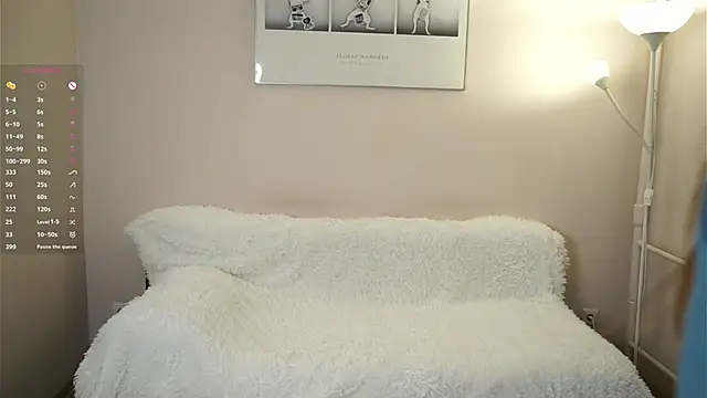 Snapshot of LoraLynn chatting on 02-11-26, 02:55 LoraLynn online show from 02-11-26, 02:55