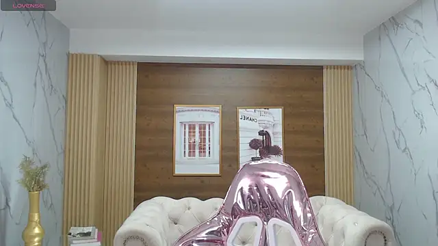 Snapshot of sarita_09_s chatting on 02-23-26, 08:06 sarita 09 s online show from 02-23-26, 08:06