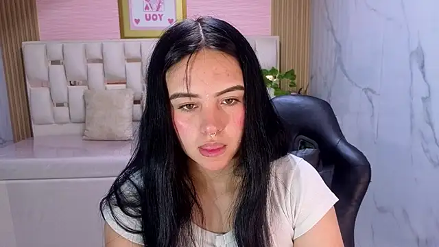 Snapshot of sarita_09_s chatting on 06-17-26, 02:58 sarita 09 s online show from 06-17-26, 02:58