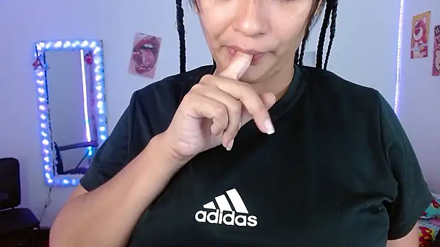 Snapshot of Lolitaa__VIP chatting on 02-10-26, 07:29 Lolitaa VIP online show from 02-10-26, 07:29