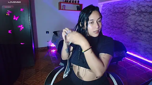 Snapshot of Camila_IRoose chatting on 06-30-26, 10:22 Camila IRoose online show from 06-30-26, 10:22