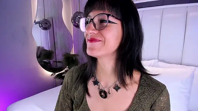 Snapshot of ViolettaColinss chatting on 06-22-26, 11:40 ViolettaColinss online show from 06-22-26, 11:40