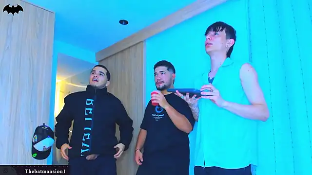 Snapshot of TheBatMansion chatting on 02-27-26, 04:34 TheBatMansion online show from 02-27-26, 04:34