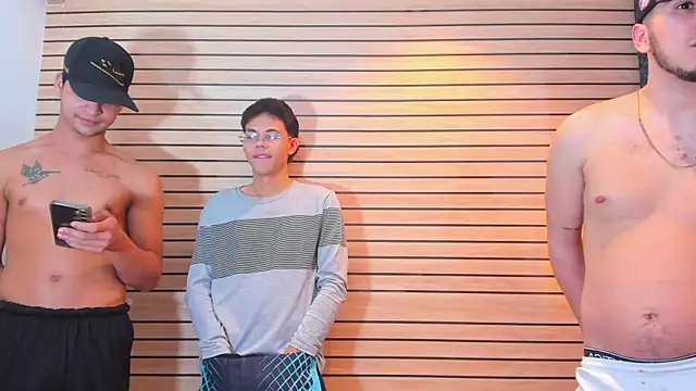 TheBatMansion online show from 04-07-26, 04:24