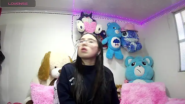 Snapshot of natasha_vesperxx chatting on 02-05-26, 12:32 natasha vesperxx online show from 02-05-26, 12:32