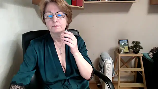 katemodel online show from 03-18-26, 08:17