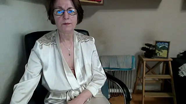 katemodel online show from 05-16-26, 06:21