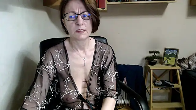 Snapshot of katemodel chatting on 06-25-26, 05:34 katemodel online show from 06-25-26, 05:34