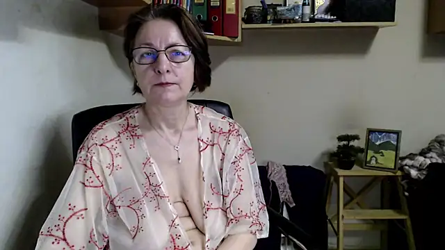 Snapshot of katemodel chatting on 06-28-26, 04:29 katemodel online show from 06-28-26, 04:29