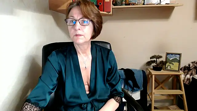 Snapshot of katemodel chatting on 07-18-26, 05:11 katemodel online show from 07-18-26, 05:11