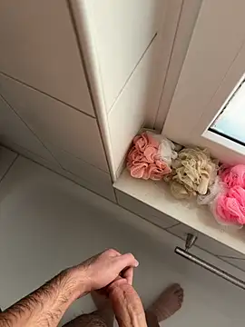 Snapshot of BIGDICK111000 chatting on 02-25-26, 01:54 BIGDICK111000 online show from 02-25-26, 01:54