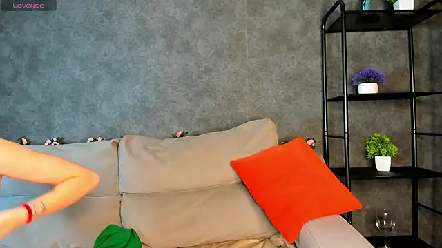 Snapshot of Patricia_mil1er chatting on 02-11-26, 01:10 Patricia mil1er online show from 02-11-26, 01:10