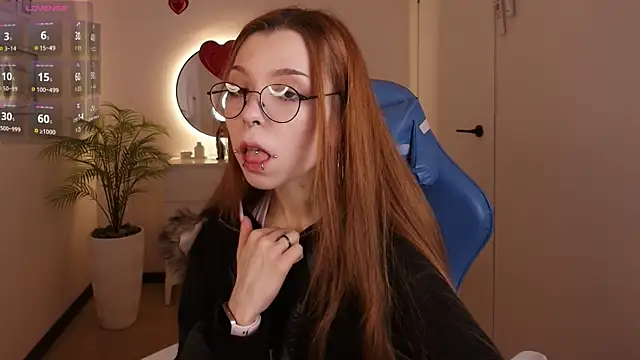 Snapshot of PinkAn8el chatting on 02-18-26, 02:29 PinkAn8el online show from 02-18-26, 02:29