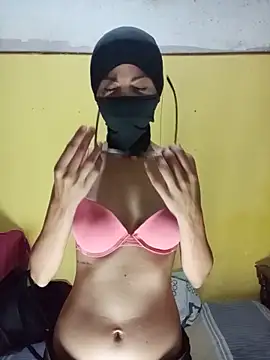 Snapshot of Lilijms97_ chatting on 06-19-26, 03:44 Lilijms97 online show from 06-19-26, 03:44