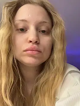 Snapshot of MollyHilton chatting on 02-01-26, 02:37 MollyHilton online show from 02-01-26, 02:37