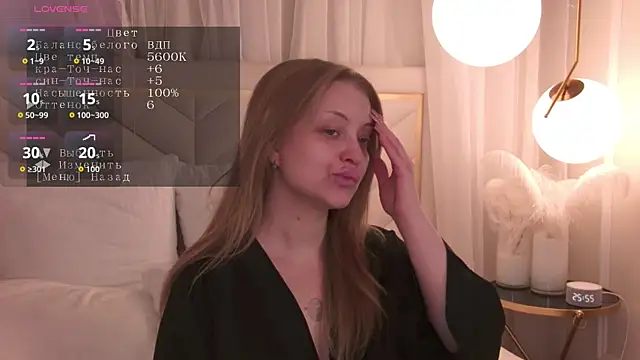 Snapshot of MollyHilton chatting on 02-19-26, 06:26 MollyHilton online show from 02-19-26, 06:26