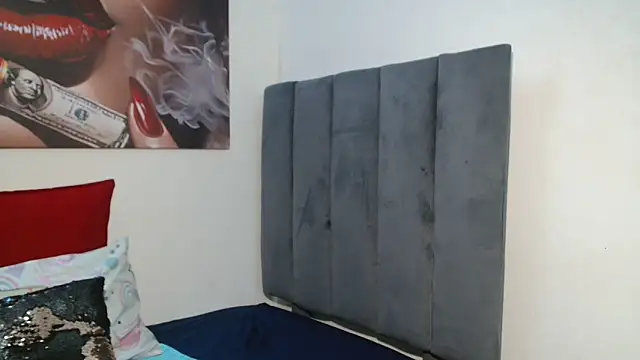 Snapshot of Moreish-06 chatting on 02-22-26, 05:33 Moreish-06 online show from 02-22-26, 05:33