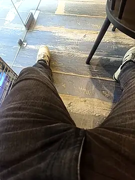 Snapshot of GTX-8194 chatting on 02-15-26, 11:41 GTX-8194 online show from 02-15-26, 11:41