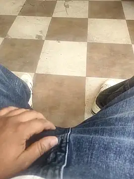 Snapshot of GTX-8194 chatting on 02-27-26, 09:31 GTX-8194 online show from 02-27-26, 09:31