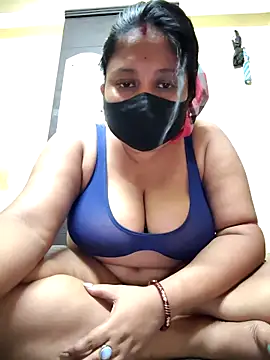 Curvy Trisha online show from 04-15-26, 11:17