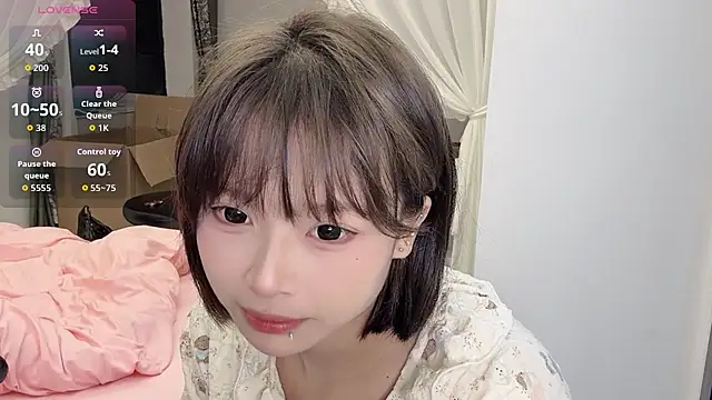 Snapshot of F-Yearn chatting on 02-27-26, 04:40 F-Yearn online show from 02-27-26, 04:40