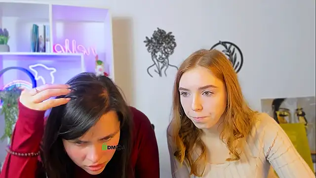 Snapshot of stella_flower chatting on 02-13-26, 12:34 stella flower online show from 02-13-26, 12:34