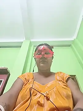Snapshot of mahi893 chatting on 06-18-26, 06:35 mahi893 online show from 06-18-26, 06:35