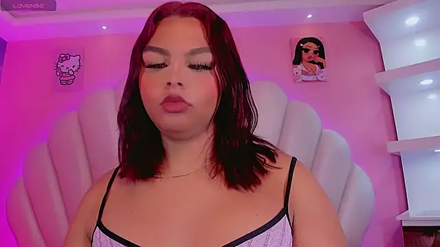 Snapshot of Maia_Hotts chatting on 02-07-26, 12:09 Maia Hotts online show from 02-07-26, 12:09