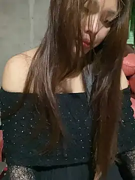 Snapshot of Emxinhka1 chatting on 05-12-26, 01:03 Emxinhka1 online show from 05-12-26, 01:03