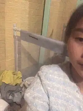 Snapshot of uyensexy chatting on 02-01-26, 06:56 uyensexy online show from 02-01-26, 06:56