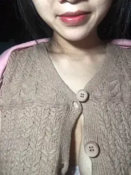 Snapshot of uyensexy chatting on 02-06-26, 03:15 uyensexy online show from 02-06-26, 03:15