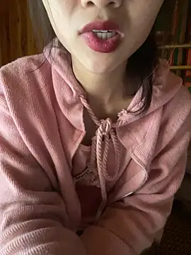 Snapshot of uyensexy chatting on 02-23-26, 02:31 uyensexy online show from 02-23-26, 02:31